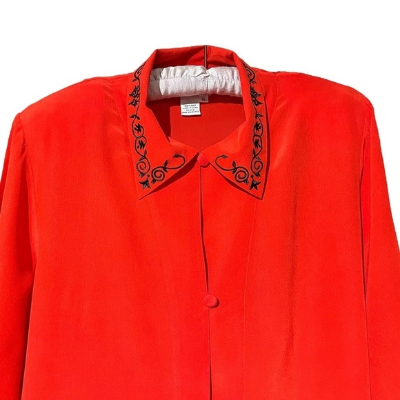 Vintage 100% Silk Red w/ Black Embroidering 2 Button Cardigan Open Blouse - Picture 4 of 16